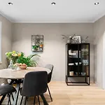 Terraced House With 4 Bedrooms Available For Ons
