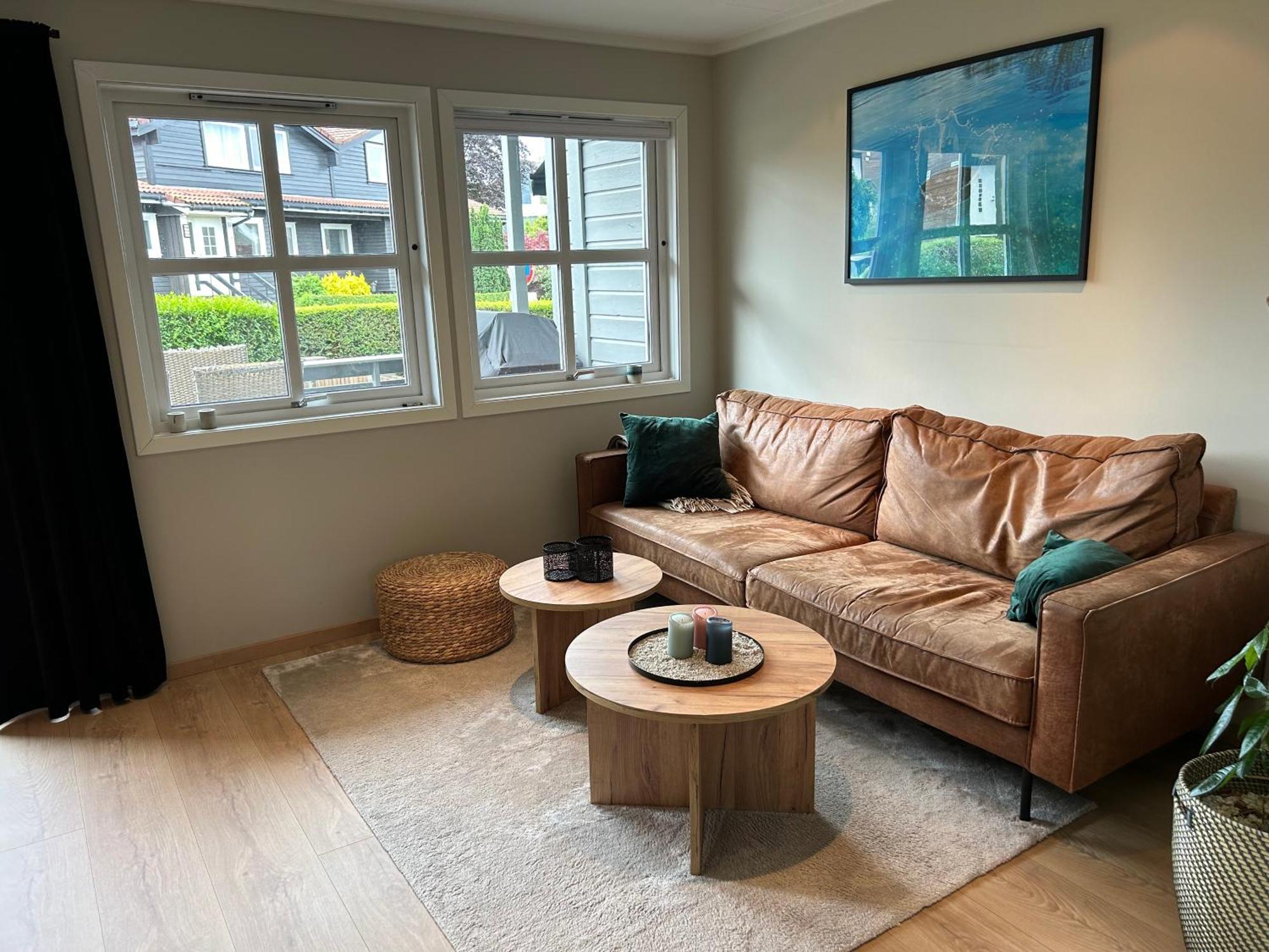 Terraced House With 4 Bedrooms Available For Ons Leilighet *